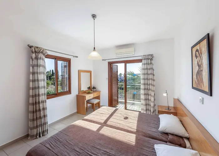 Coral Olympus Hera Villa Peyia