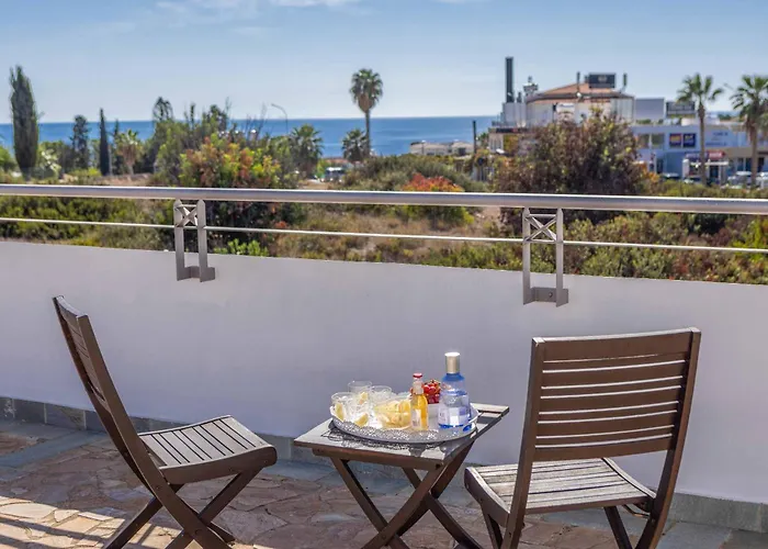 Coral Olympus Hera Vila Pegeia